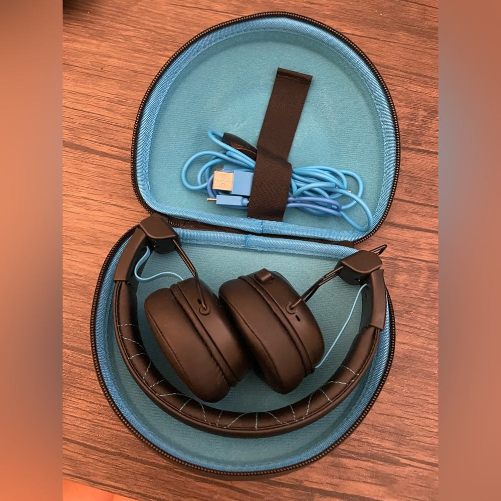 jlab bluetooth wireless gaming headset
